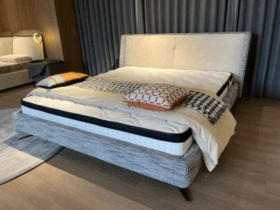 Новейшая итальянская роскошная мебель для спальни, большое изголовье кровати, большая двуспальная кровать, современная двуспальная кровать с тканевой обивкой.